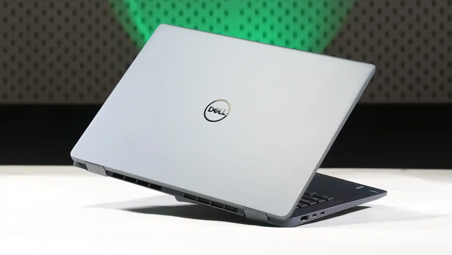 Dell เตรียมเปิดตัวผลิตภัณฑ์ใหม่ที่งาน CES 2025 เปลี่ยนชื่อจาก XPS, Inspiron, Latitude, Precision เป็น Dell, Dell Pro, และ Dell Pro Max