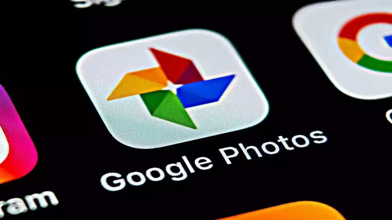 Google Photos เพิ่มฟีเจอร์ใหม่ สะท้อนภาพได้ง่ายดายบน Android เพื่อเซลฟี่ที่แม่นยำยิ่งขึ้น