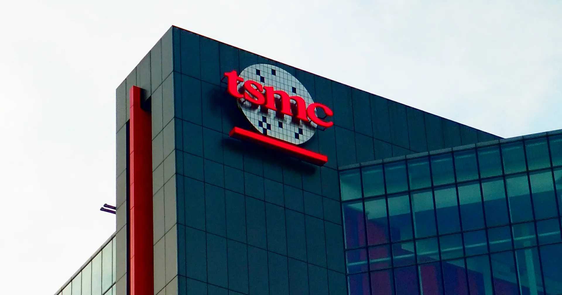 TSMC เดินหน้าผลิตชิป 2 นาโนเมตร พร้อมผลการทดสอบที่น่าประทับใจ