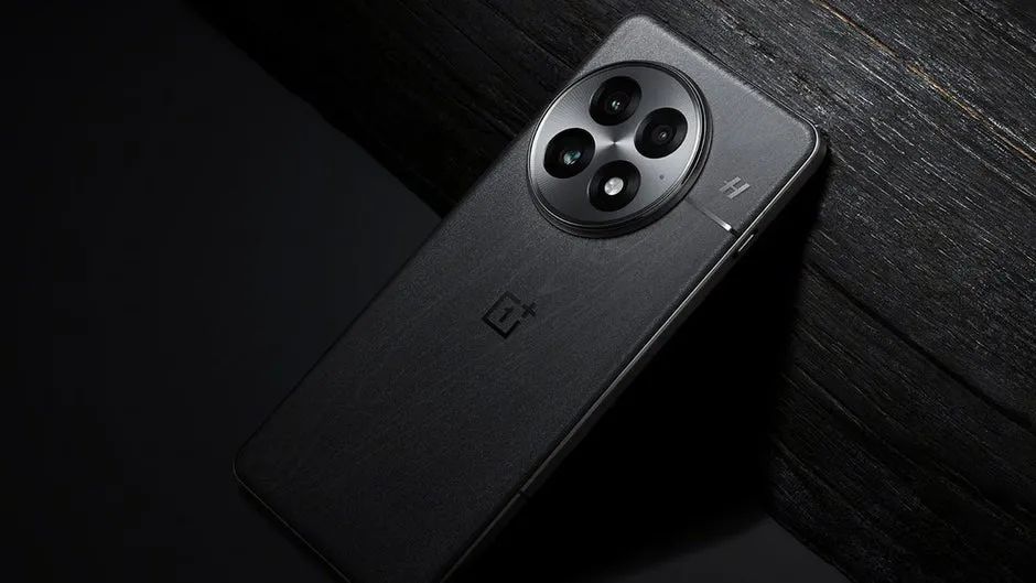 OnePlus 13 เปิดตัวพร้อมฟีเจอร์การติดตามเมื่อปิดเครื่องและสเปคสุดล้ำ