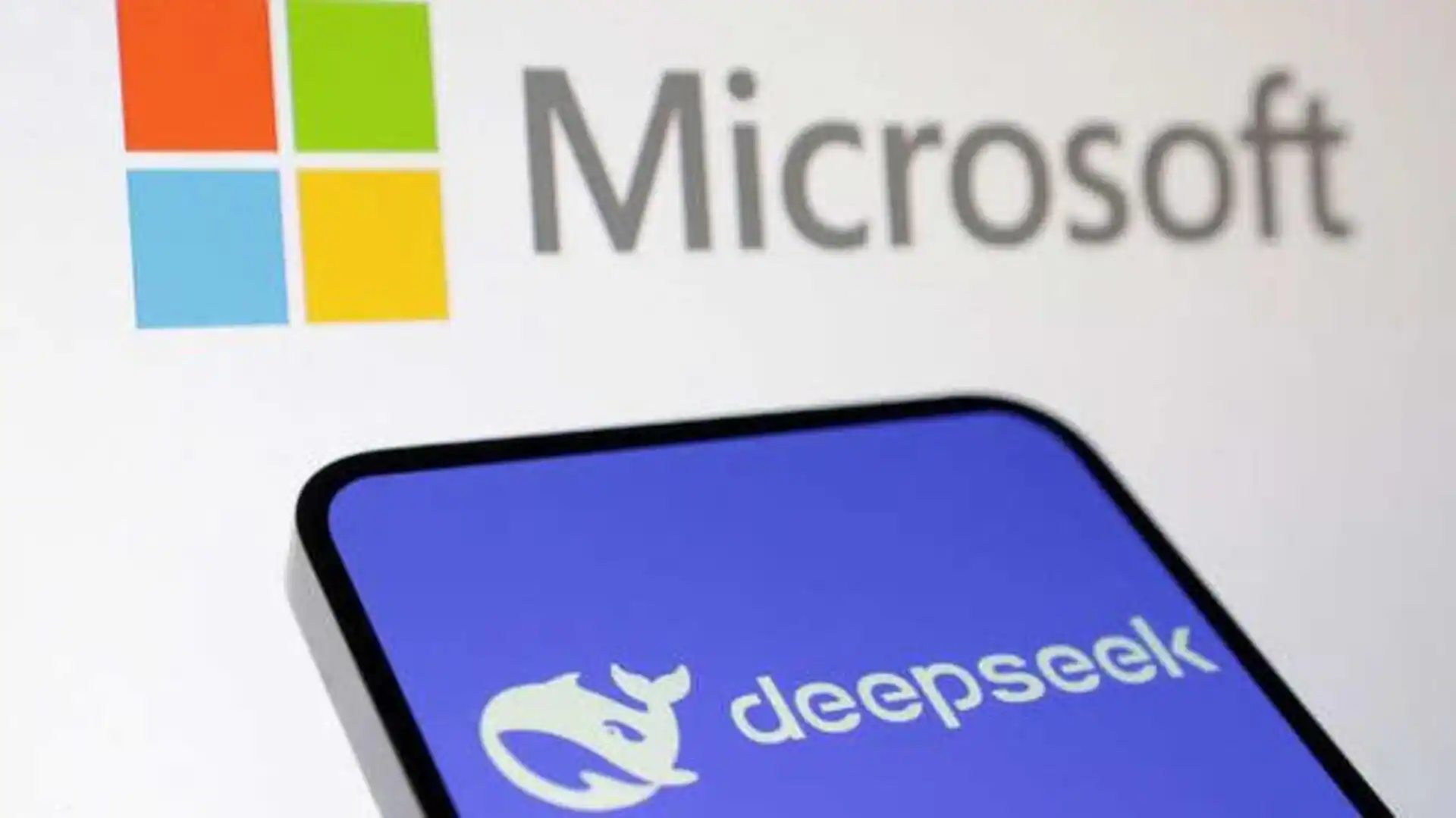 Microsoft  ไมโครซอฟต์เปิดให้บริการ AI จีนบน Azure ท่ามกลางข้อถกเถียงกับ OpenAI