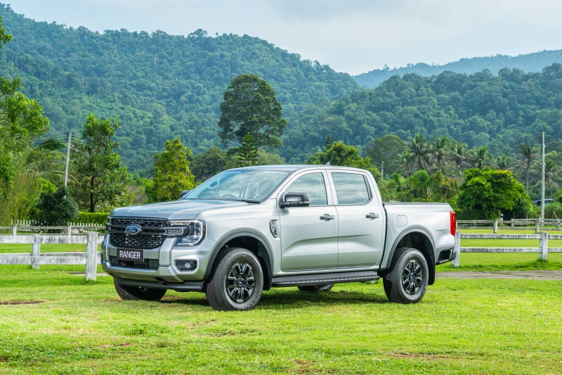 Ford Ranger XLS 2025 ใหม่ กระบะ 4 ประตูยกสูงดีไซน์สปอร์ต ฟีเจอร์หรูตอบโจทย์ทุกการใช้งาน