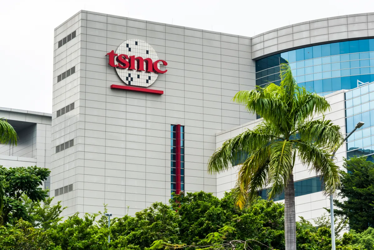 TSMC ขยายการลงทุนในสหรัฐฯ เพื่อเสริมความมั่นคงในอุตสาหกรรมชิปและสนับสนุนการเติบโตของ AI