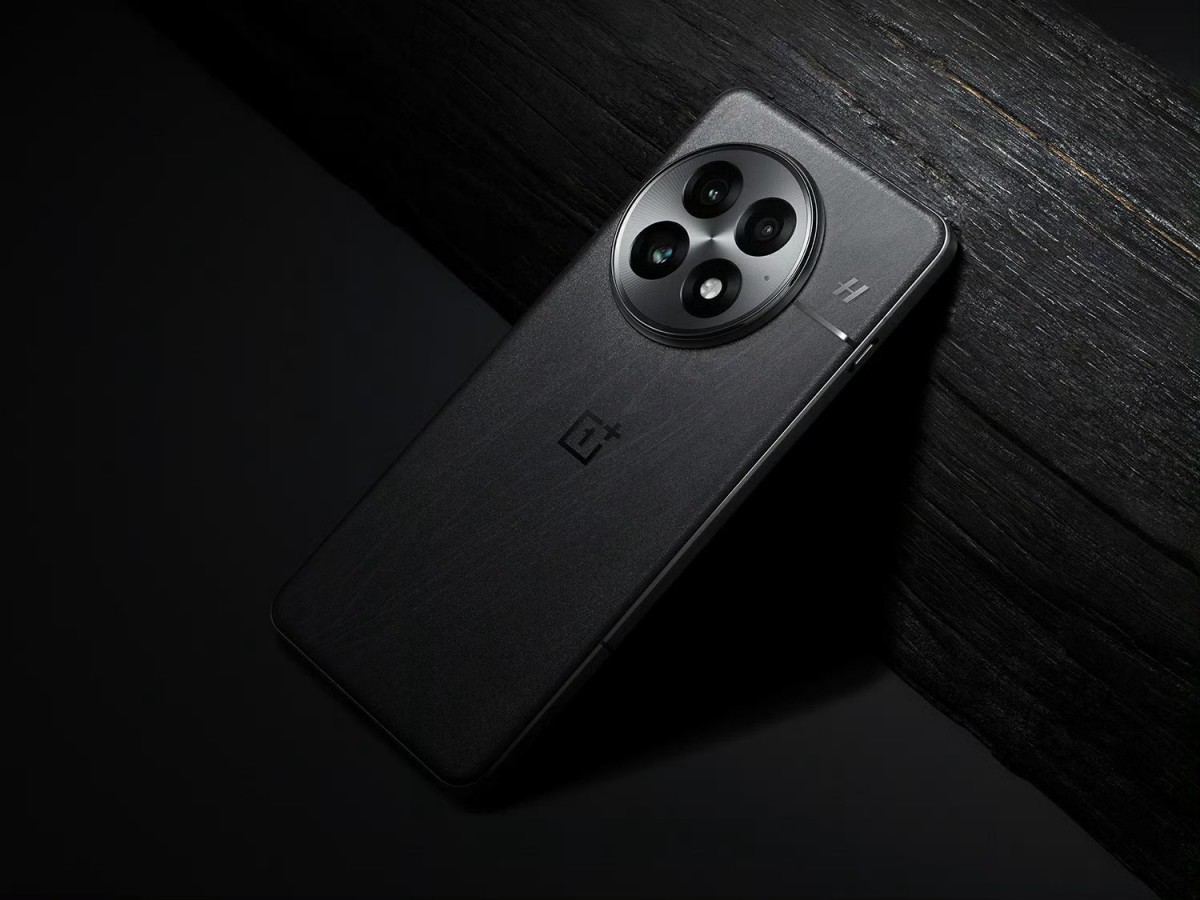 OnePlus 13 เตรียมเปิดตัว ดีไซน์ล้ำสมัยและฟีเจอร์ที่น่าจับตามอง