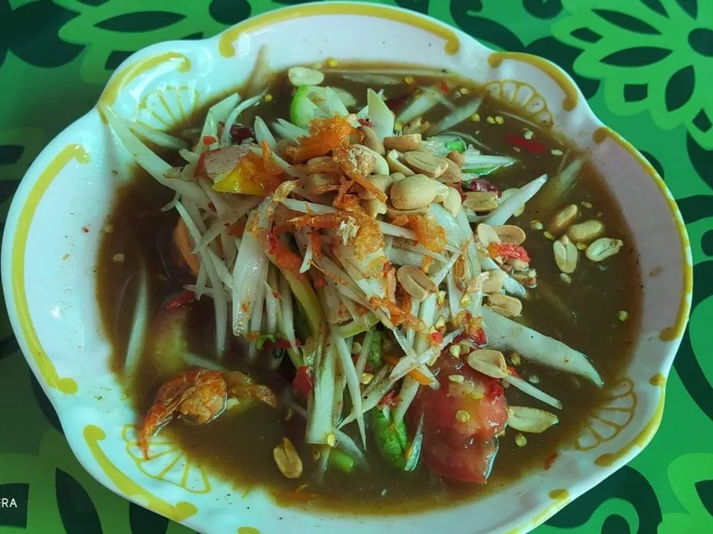 ส้มตำปูปลาร้าแซ่บนัว